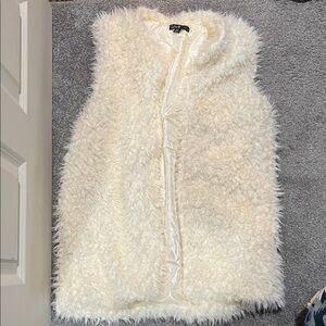 Fuzzy fleece vest women’s